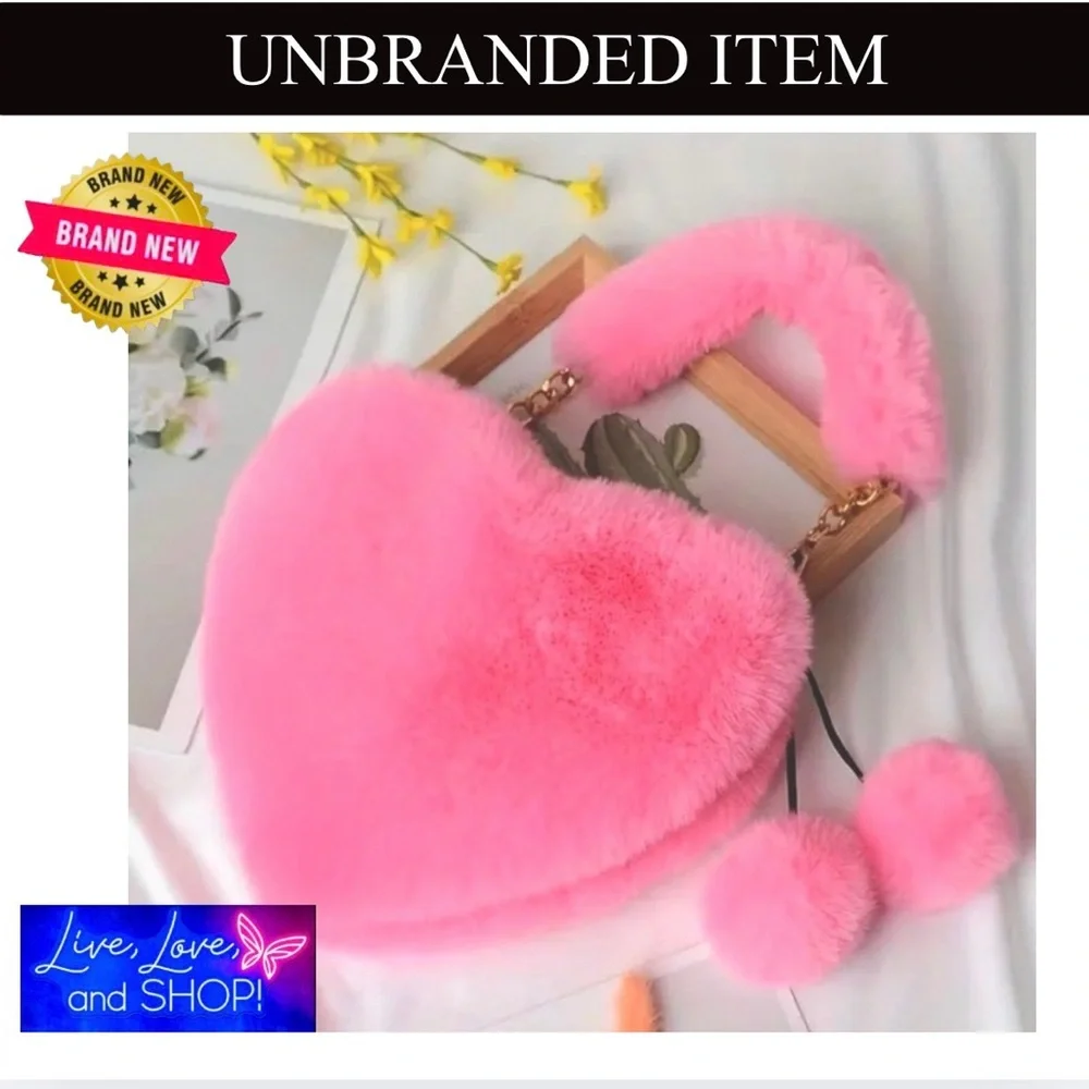 Luxurious Pink Faux Fur 🩷 Shaped Plush Crossbody w/Matching Keychain. NWOT